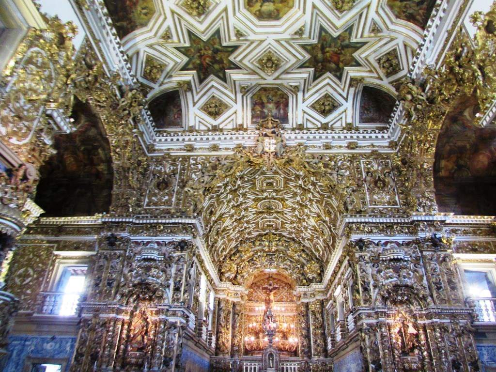 Igreja de São Francisco interior.jpg
