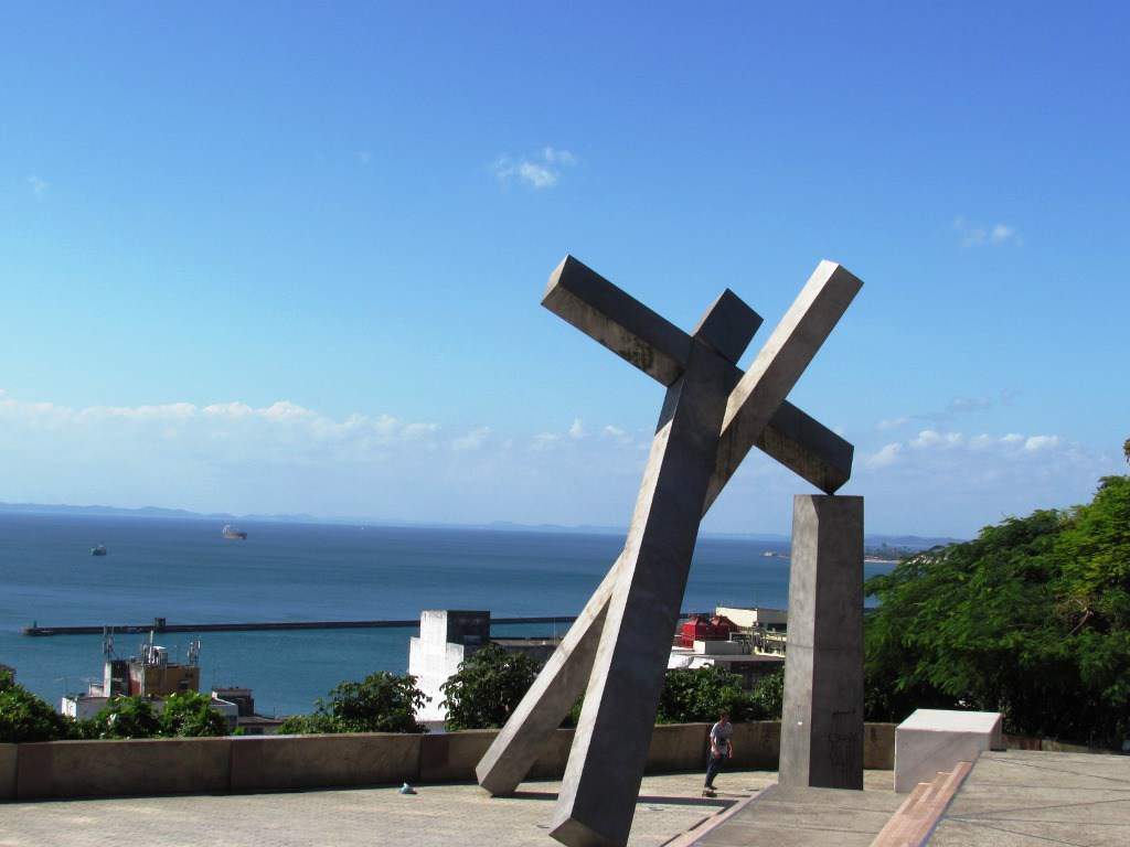 monumento da Cruz Caída.jpg