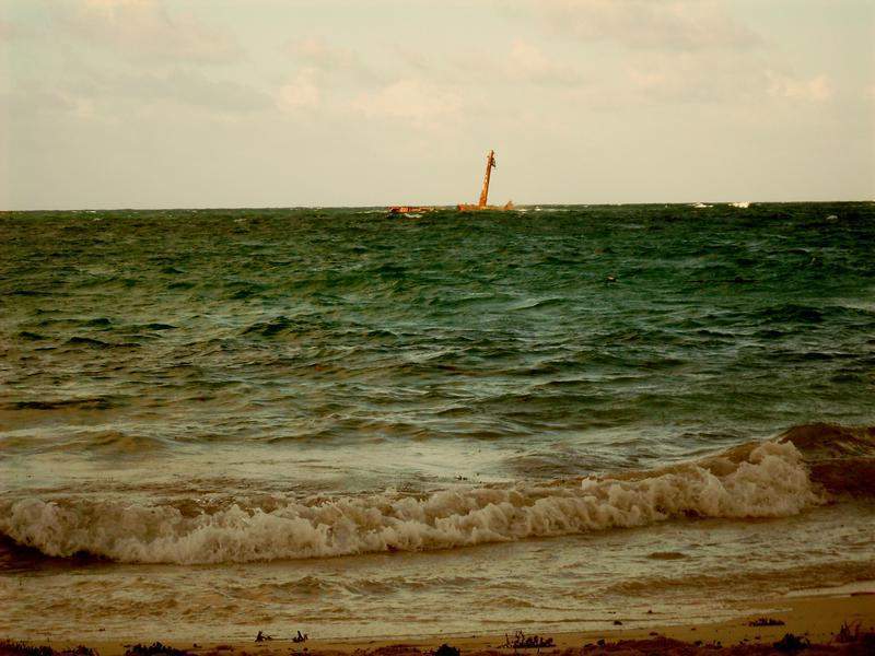 Navio afundado na praia Bávaro.JPG