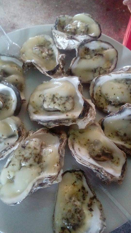 ostras gratinadas15965138_1296176067092390_316274527372798778_n.jpg