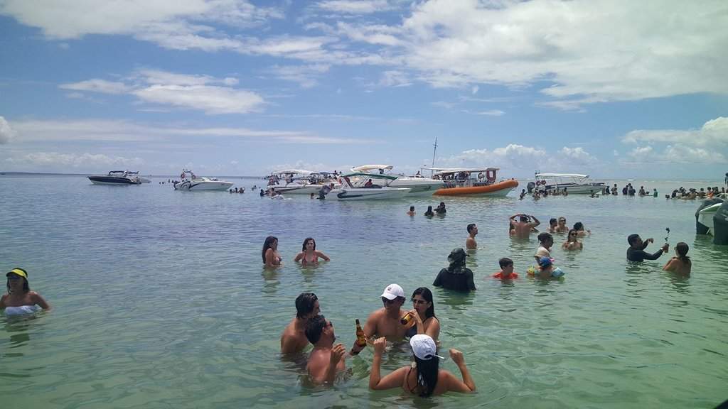 Piscinas no meio do mar26233261_10216555890550127_4119388255351331372_o.jpg