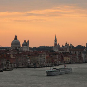 VENEZA
