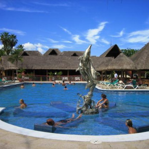 Piscina Riu Lupita