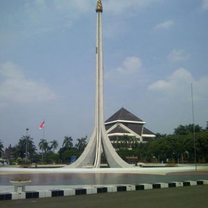 Taman Mini - Replica do monumento MONAS
