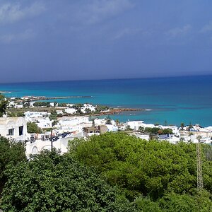 TunisiaR 90.JPG