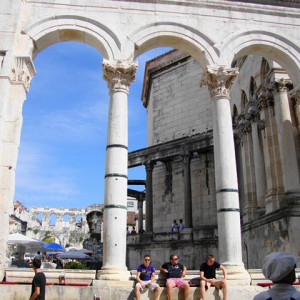 4DSC04137  Peristil- Split.JPG