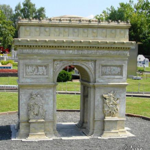DSC04716 Arco do Triumfo (Paris) - Minimundus - Klagenfurt.JPG