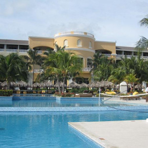 9.Hotel Piscina