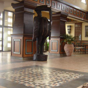 recepção hotel riu