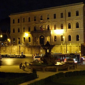 DSC02028Piazza della Bocca della Verità [640x480]