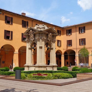 DSC02693Palazzo D’Accursiof [640x480]