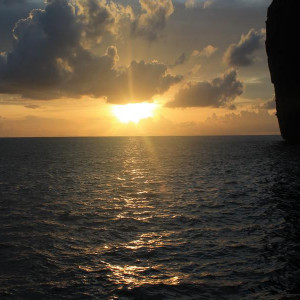 O pôr do sol em Maya Bay