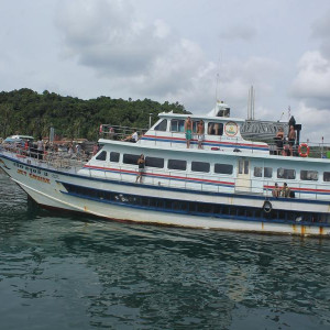 Ferry nas Phi Phi