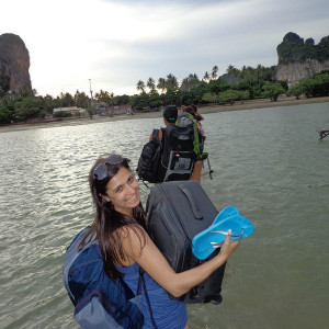 A chegada a Railay foi assim, caminhando sobre a água :)
