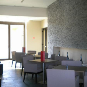 Bar Colombos
