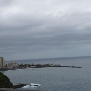 puerto la cruz.JPG
