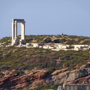 13Naxos