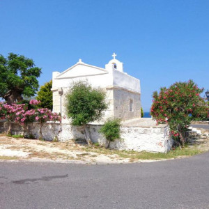 DSC04286Parikia_CapelaSantaAna.JPG