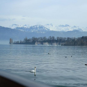 De barco pelo lago