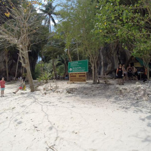 Ladding Island (Hong Island)