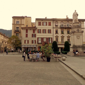 DSC05610PiazzaAlessandroVolta_Como+ [1024x768]