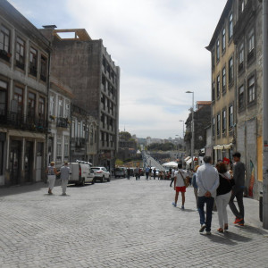 Ponto D. Luis (ao fundo)