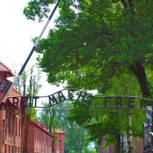 OSWIECIM - Arbeit Macht Frei O Trabalho Liberta Oswiecim - AUCHWITZ -2006 1