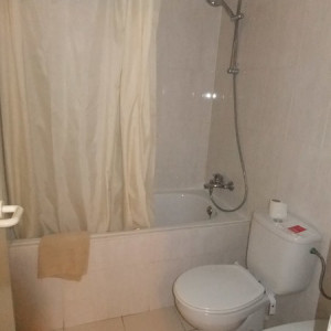 Hotel - casa de banho do quarto
