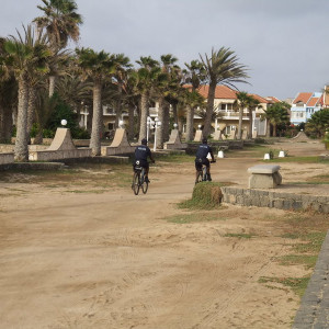 Pela ilha junto à praia4