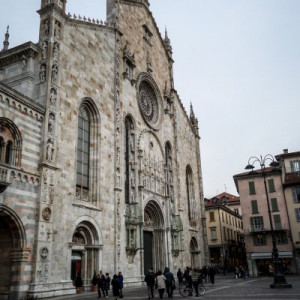 Como (28)