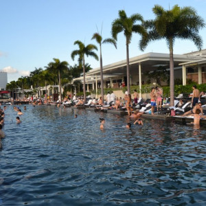 Piscina ..........