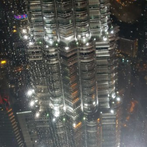Vista para a outra torre - Andar 86 - Petronas