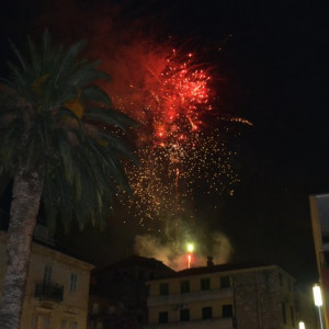 Fomos recebidos com fogo de artificio