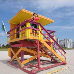 Uma das torres de vigia dos nadadores salvadores em South Beach