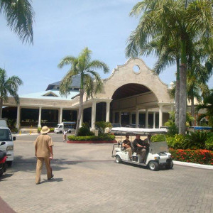 Entrada e carrinho de Golf (Clientes GBP Esmeralda)