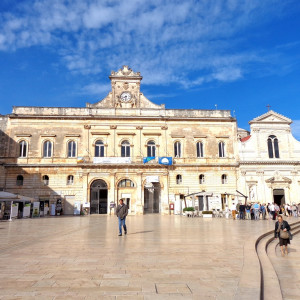 6DSC09596 Piazza Della Libertà + Palazzo Municipale + Chiesa Di San Francesco - Ostuni 0