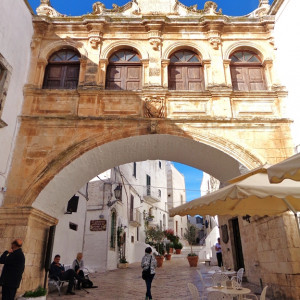 6DSC09616 Palazzo Vescovile + Loggia - Ostuni 0