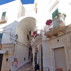 6DSC09626 Via Cattedrale - Ostuni 0
