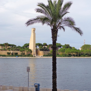 7DSC09656 Monumento Al Marinaio D Italia - Brindisi 0
