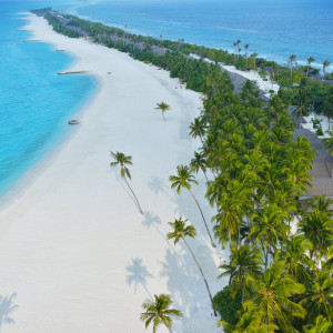 BEACH-STRETCH-ISLAND-TO-TIP