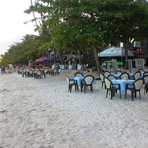 Alona beach