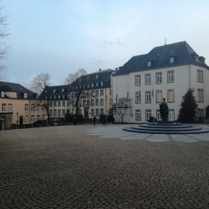 16 Luxemburgo