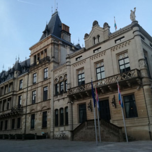 17 Luxemburgo