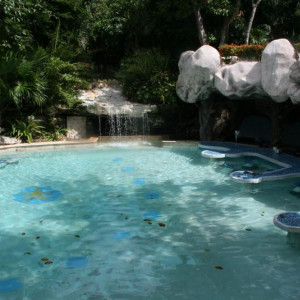 Bar fashion com piscina