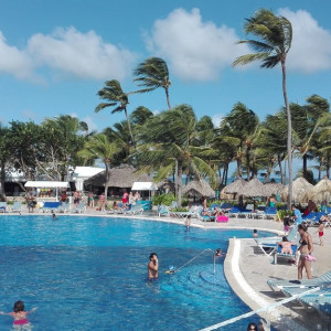 Piscina junto à praia