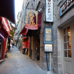 Mont 9