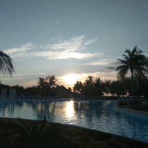 Nascer do Sol na Piscina do Colonial