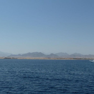 Deserto visto de água