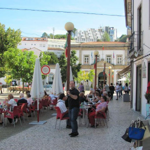 Aspeto do centro, vendo-se ao fundo o Balneário Rainha Dona Amélia