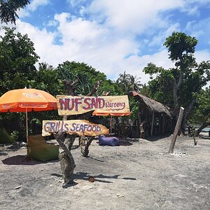 Restaurante praia Holiday Resort.jpg